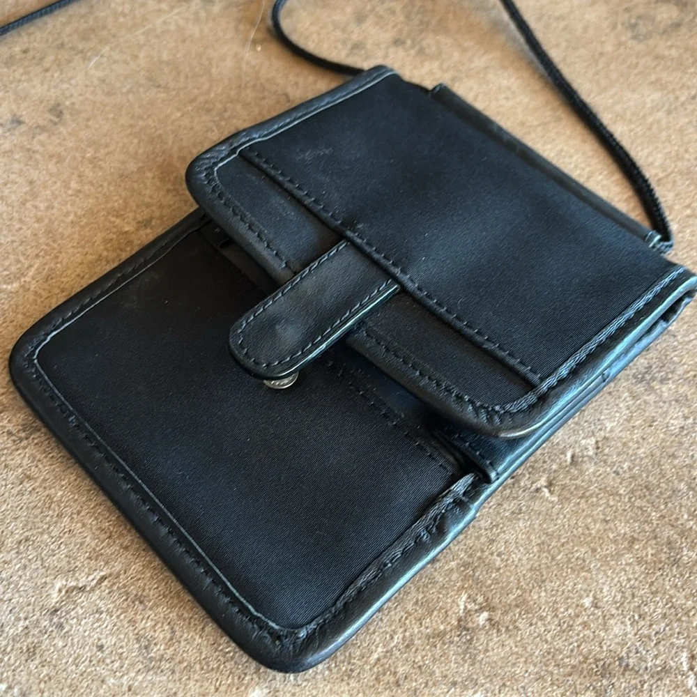Travelon | Black Slick Travel Bag | Wallet | Men’s on the go sling | Event Slim